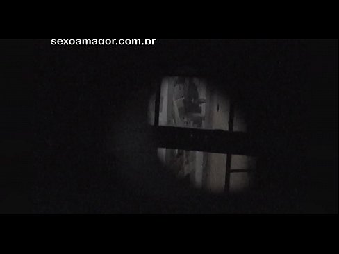 ❤️ Blondina este filmată în secret de un voyeur din cartier ascuns în spatele unor cărămizi goale ☑ at ro.loanworld.top ️❤