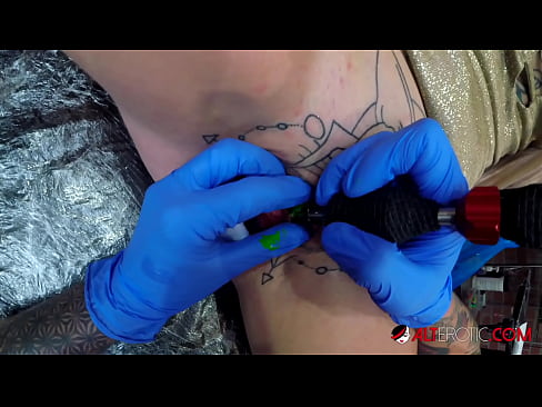 ❤️ Sully Savage, o bunăciune extrem de tatuată, și-a făcut un tatuaj pe clitorisul ei ☑ at ro.loanworld.top ️❤